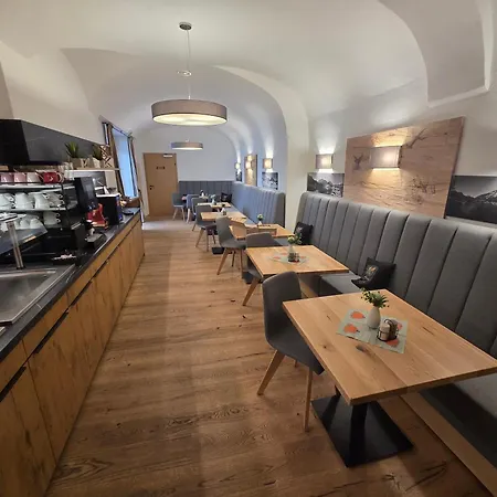 Restaurant Der Greif イン *